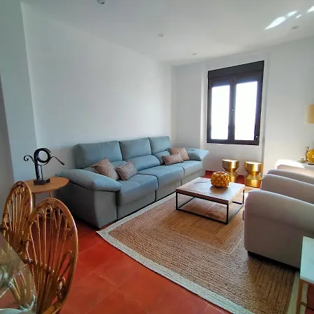 Soho Views & Parking Apartment