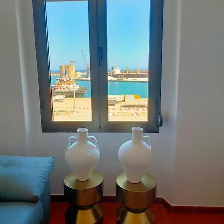 Soho Views & Parking Apartment