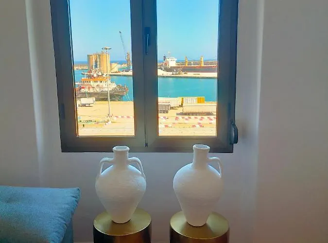 Soho Views & Parking Apartment